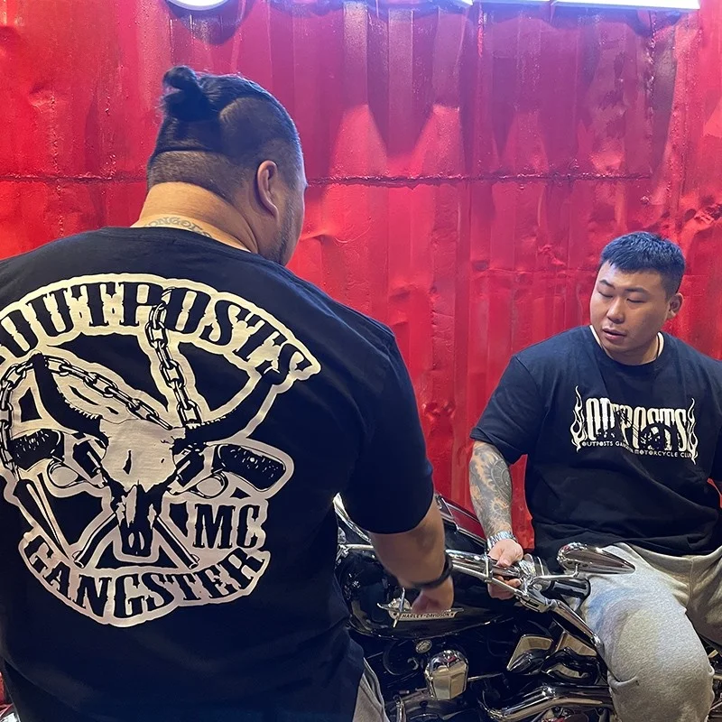 OGMC Harley Motorcycle Club Team Uniform Motorcycle Style Loose Fit Pure Cotton Large Print Unisex Short Sleeve T-Shirt
OGMC Harley Motorcycle Club Team Uniform Motorcycle Style Loose Fit Pure Cotton Large Print Unisex Short Sleeve T-Shirt