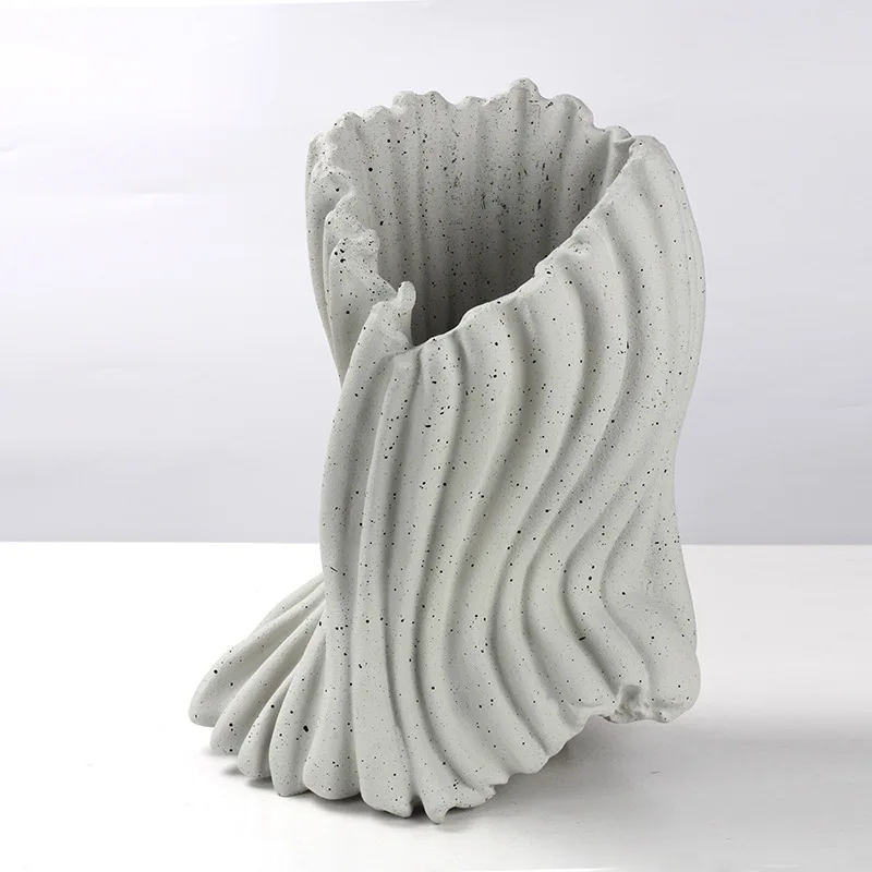 Modern wabi-**** wind vase ornament model room living room bedroom home restaurant homestay twisted special-shaped flower jewelr
Modern wabi-**** wind vase ornament model room living room bedroom home restaurant homestay twisted special-shaped flower jewelr