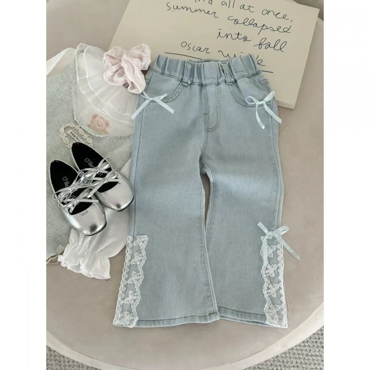 Spring and Autumn Girls' Fashion Korean Version Slim Fit Thin Jeans New Children's Lace Bow Pants
Spring and Autumn Girls' Fashion Korean Version Slim Fit Thin Jeans New Children's Lace Bow Pants
