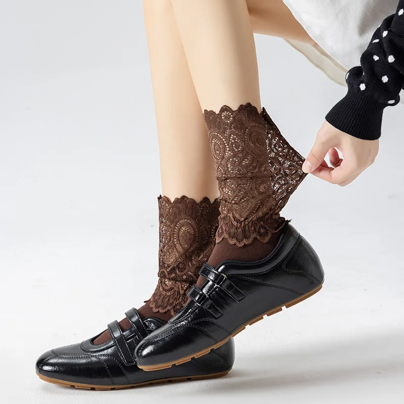Осень-зима, женские сложенные носки, модные кружевные носки в стиле Лолиты с цветочным принтом, однотонные уличные женские носки до середины икры в корейском стиле 
Осень-зима, женские сложенные носки, модные кружевные носки в стиле Лолиты с цветочным принтом, однотонные уличные женские носки до середины икры в корейском стиле