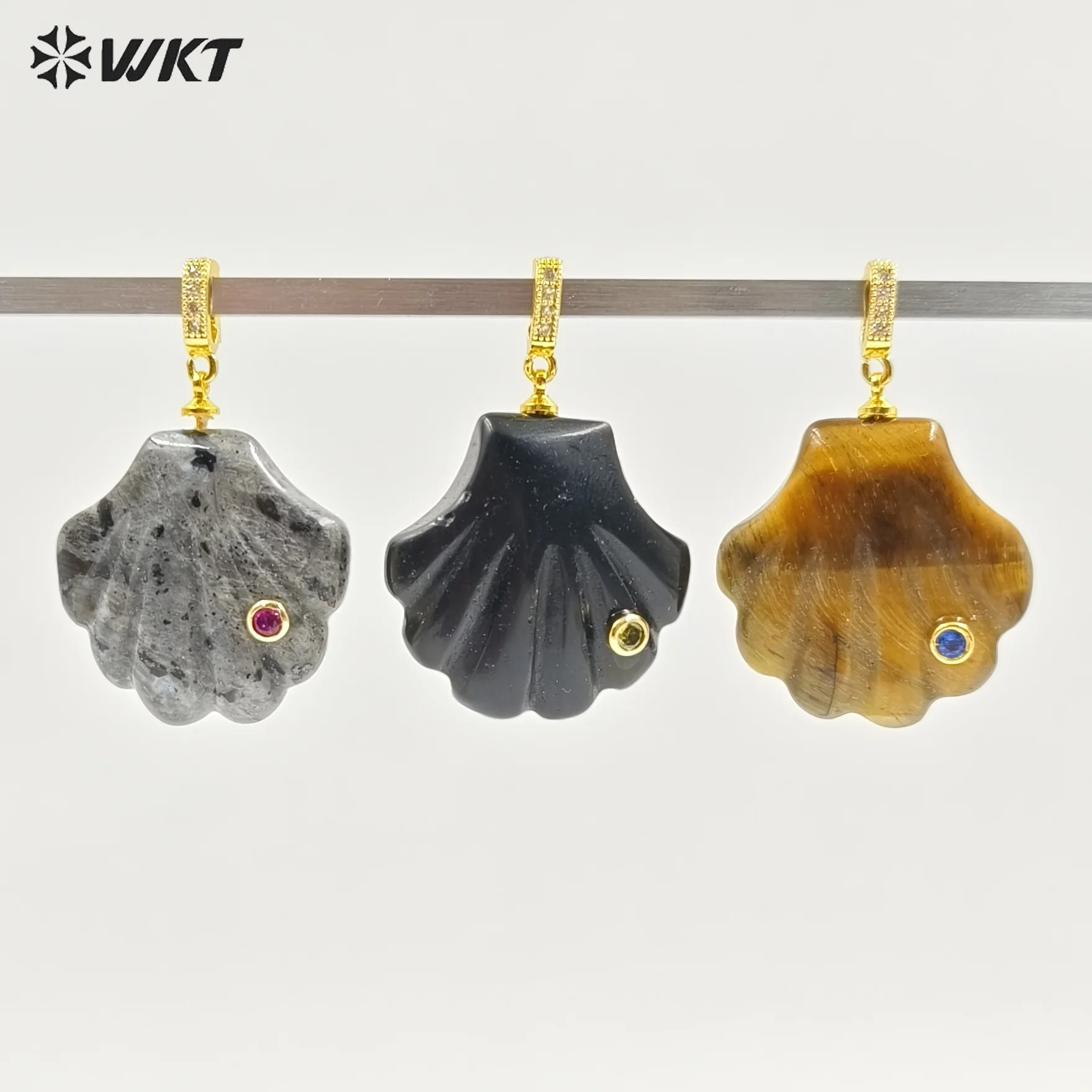 WT-P2097 Lovely Design Natural Gemstones And Colorful Zircon Hand Carved Shell Shape Little Pendants For Female Jewelry DIY
WT-P2097 Lovely Design Natural Gemstones And Colorful Zircon Hand Carved Shell Shape Little Pendants For Female Jewelry DIY