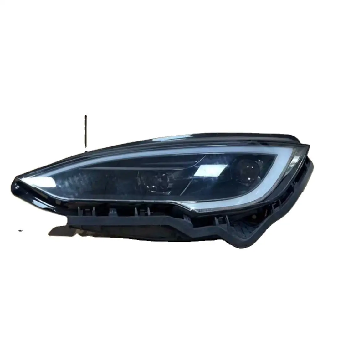 The original headlight assembly for the Tsla Model 24 Digital Headlight S-LED is upgraded around the old daytime running lights
The original headlight assembly for the Tsla Model 24 Digital Headlight S-LED is upgraded around the old daytime running lights