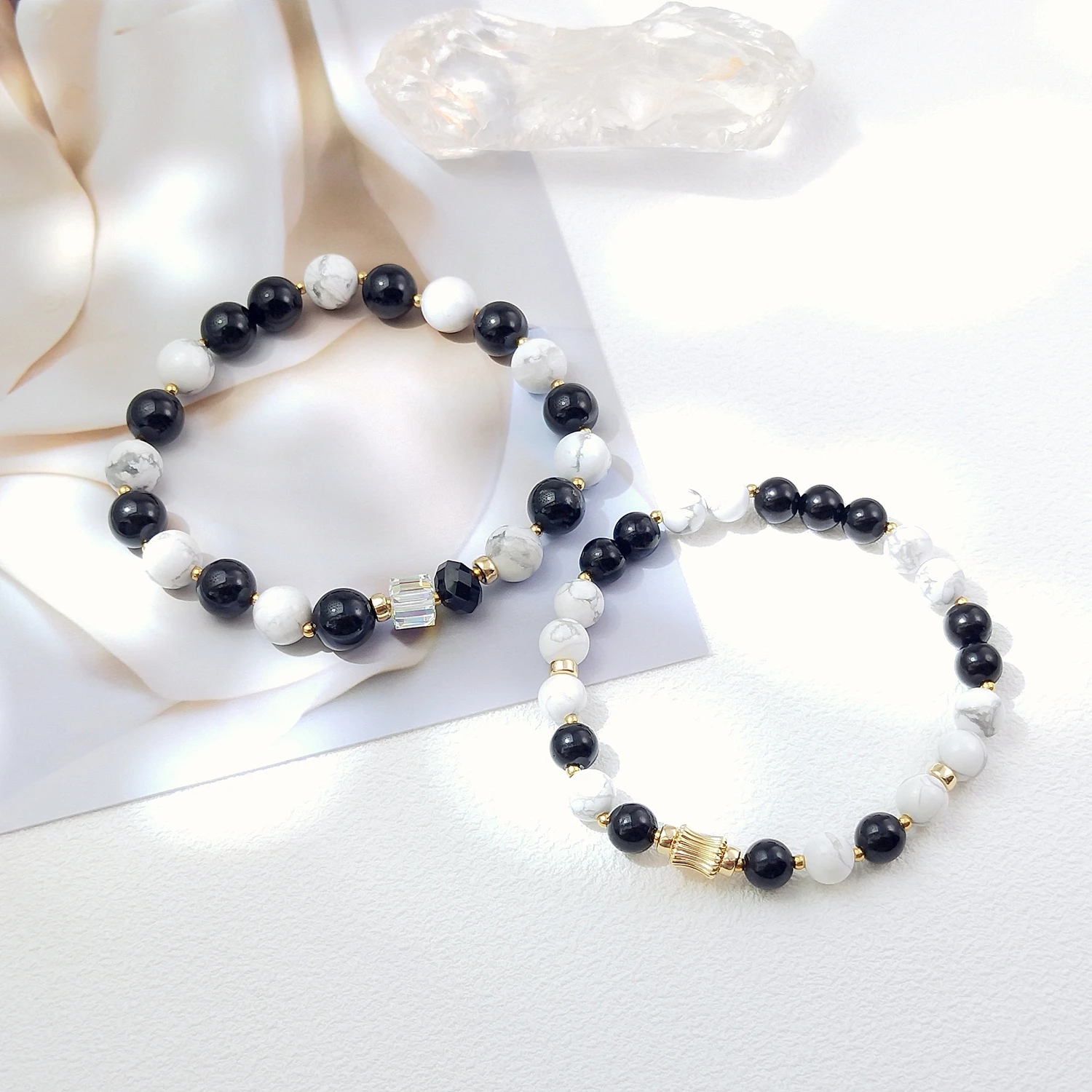 Lii Ji Natural Howlite Black Tourmaline 6mm/8mm 14K Gold Filled Stretch Bracelet Handmade Bohe Fashion Jewelry For Female
Lii Ji Natural Howlite Black Tourmaline 6mm/8mm 14K Gold Filled Stretch Bracelet Handmade Bohe Fashion Jewelry For Female