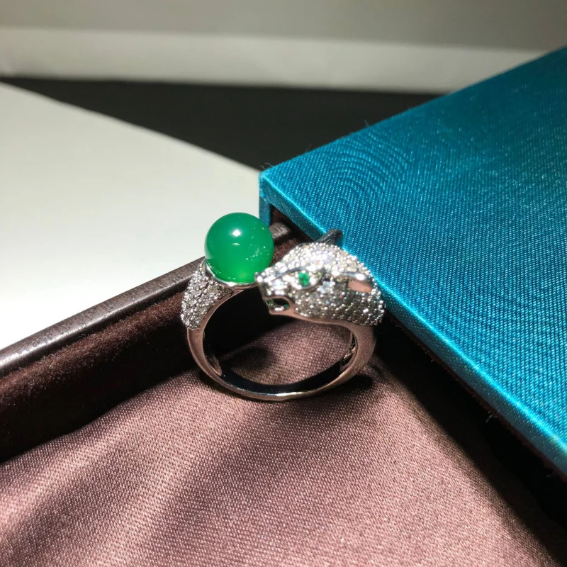 Chalcedony Women's Leopard Ring Luxury Inlaid Emperor round Beads Agate Open Mouth Green Jewelry
Chalcedony Women's Leopard Ring Luxury Inlaid Emperor round Beads Agate Open Mouth Green Jewelry