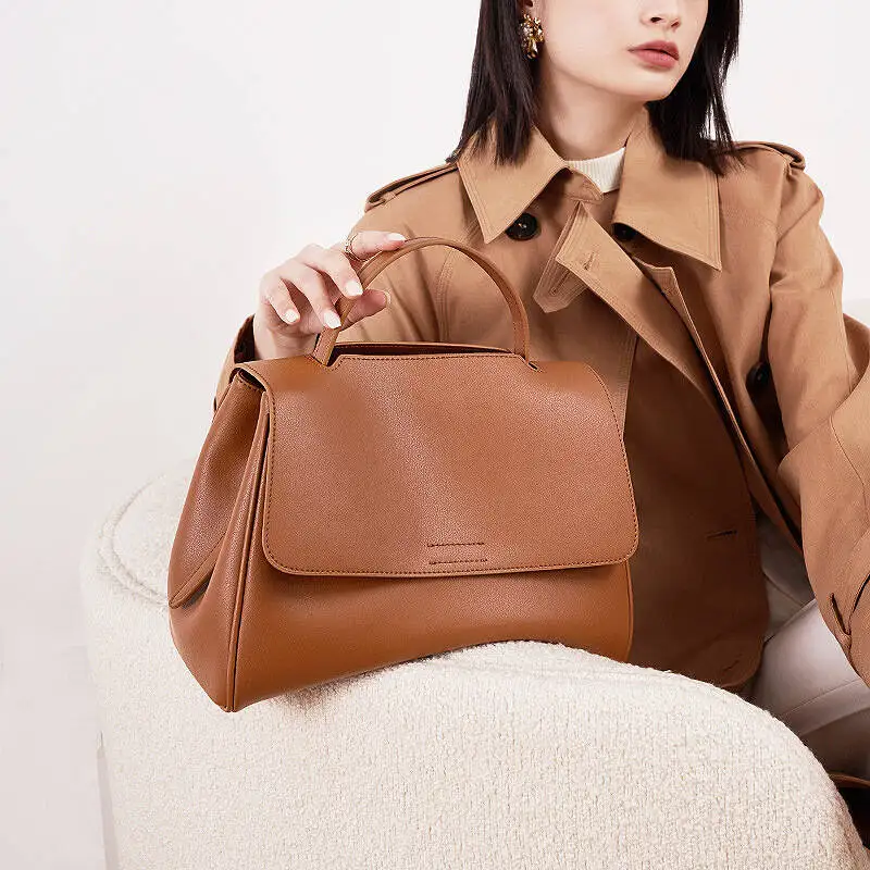 Stylish Handbags Selected backpack New Bags Genuine Leather Crossbody Shoulder Bag Large Capacity High-End Feel Versatile Luxury
Stylish Handbags Selected backpack New Bags Genuine Leather Crossbody Shoulder Bag Large Capacity High-End Feel Versatile Luxury