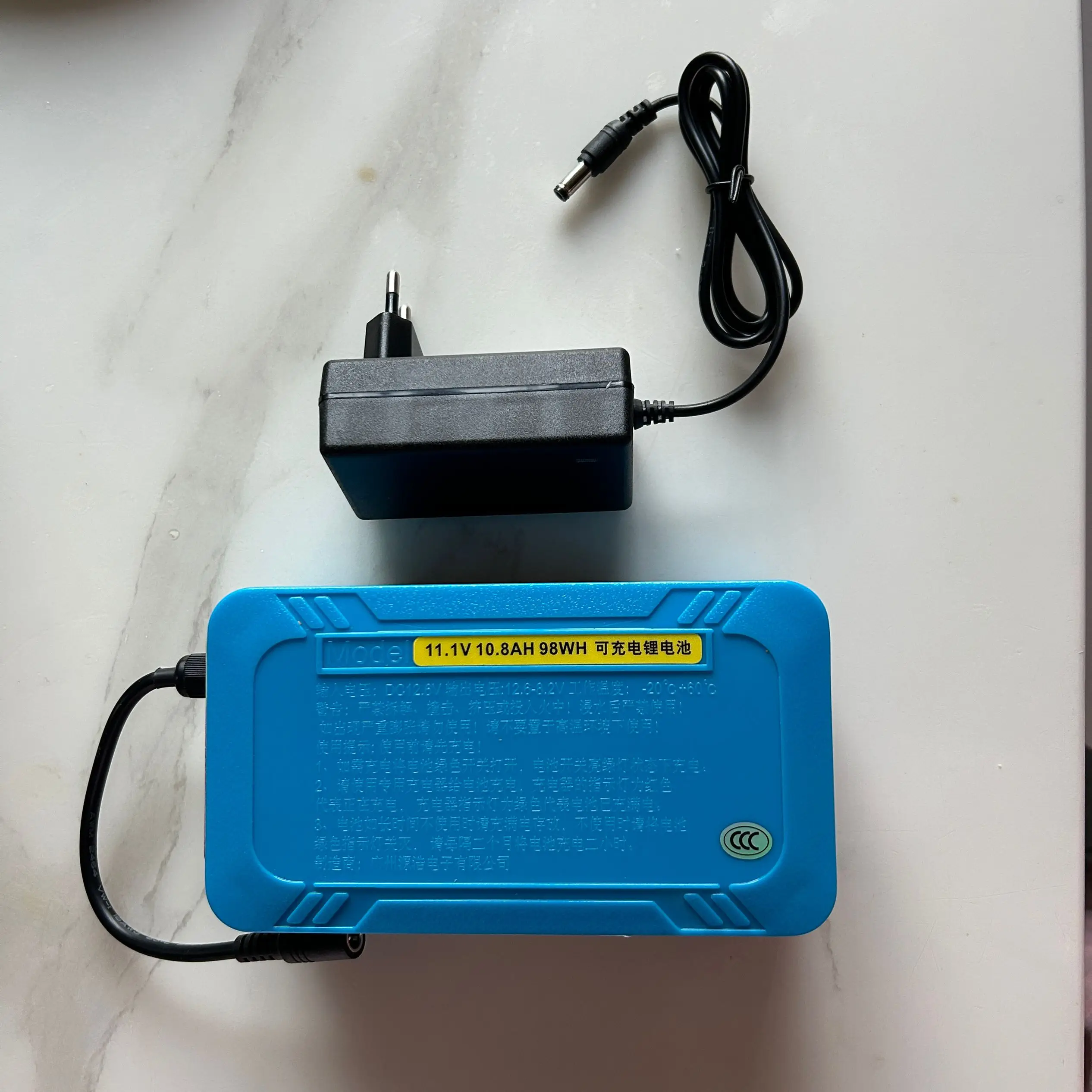 New Rechargeable Lithium Battery,charger,blower Fan, Polar Bear Doll Costume Accessories DC 12.6V EU Plug Inflatable Giant Panda
New Rechargeable Lithium Battery,charger,blower Fan, Polar Bear Doll Costume Accessories DC 12.6V EU Plug Inflatable Giant Panda