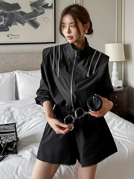 Summer New Women's Casual Bla Sportswear Coat with Inner Design And Multiple Zippers Trendy Lady Sle Large Size
Summer New Women's Casual Bla Sportswear Coat with Inner Design And Multiple Zippers Trendy Lady Sle Large Size