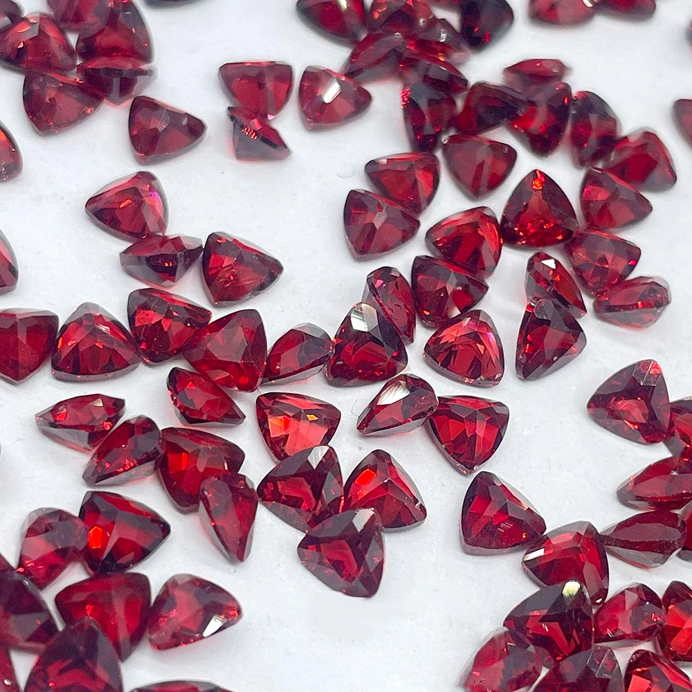 30pcs Trillion 6x6mm-7x7mm Red Garnet Mozambique Real Natural Stone Facet Eye Clean Semi-precious Loose Gemstone For Jewelry
30pcs Trillion 6x6mm-7x7mm Red Garnet Mozambique Real Natural Stone Facet Eye Clean Semi-precious Loose Gemstone For Jewelry