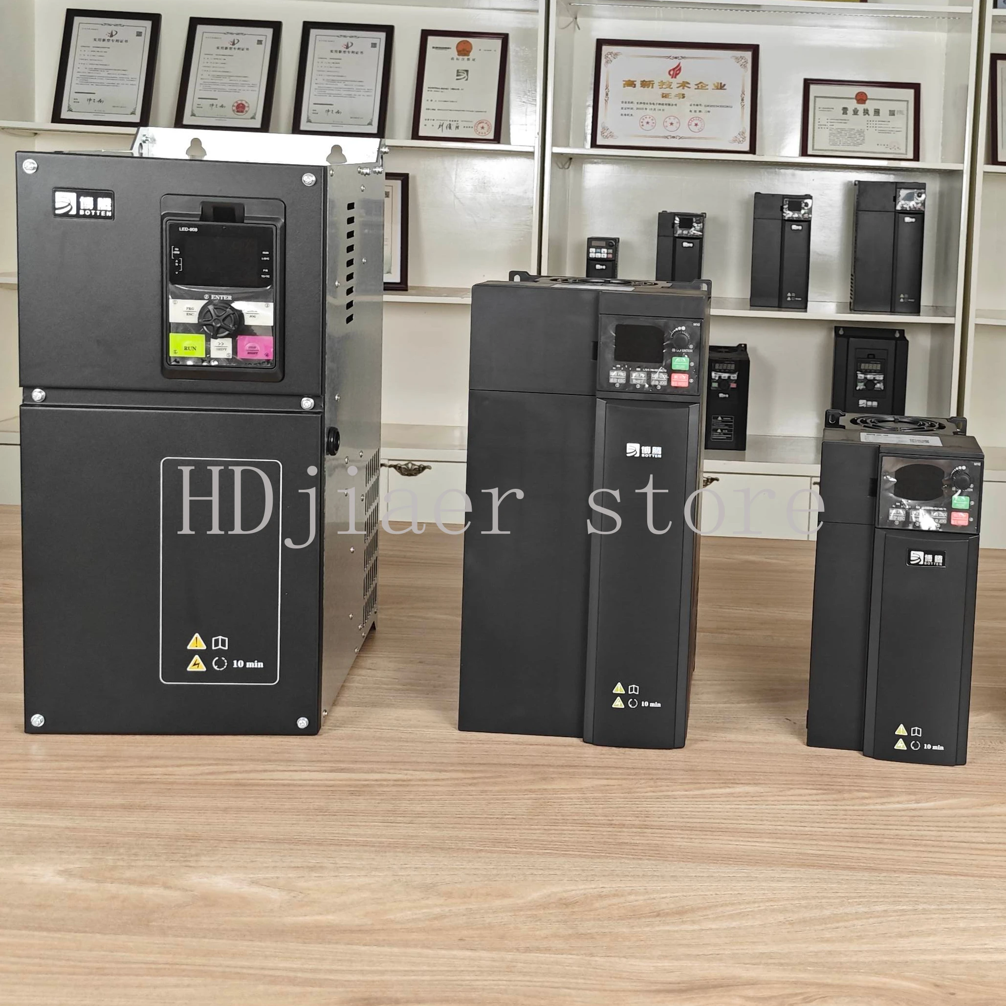 High Performance 5.5kw/7.5kw 3-Phase VFD Converter - 380V AC Rated Voltage for Motor Frequency Regulation
High Performance 5.5kw/7.5kw 3-Phase VFD Converter - 380V AC Rated Voltage for Motor Frequency Regulation