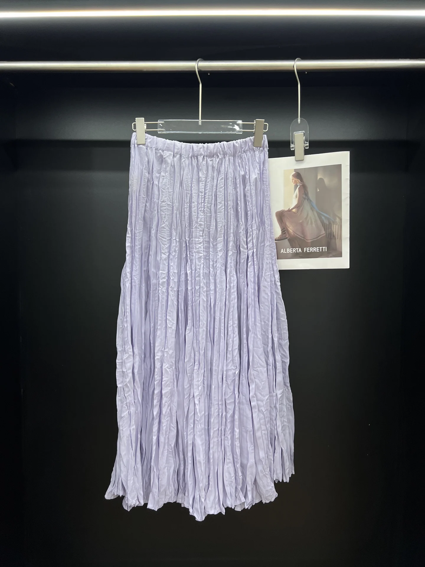 Miyake Pleated Solid Colour Skirt 2025 Summer New High-waisted Loose and Thin Pleated A-line Long Skirt
Miyake Pleated Solid Colour Skirt 2025 Summer New High-waisted Loose and Thin Pleated A-line Long Skirt