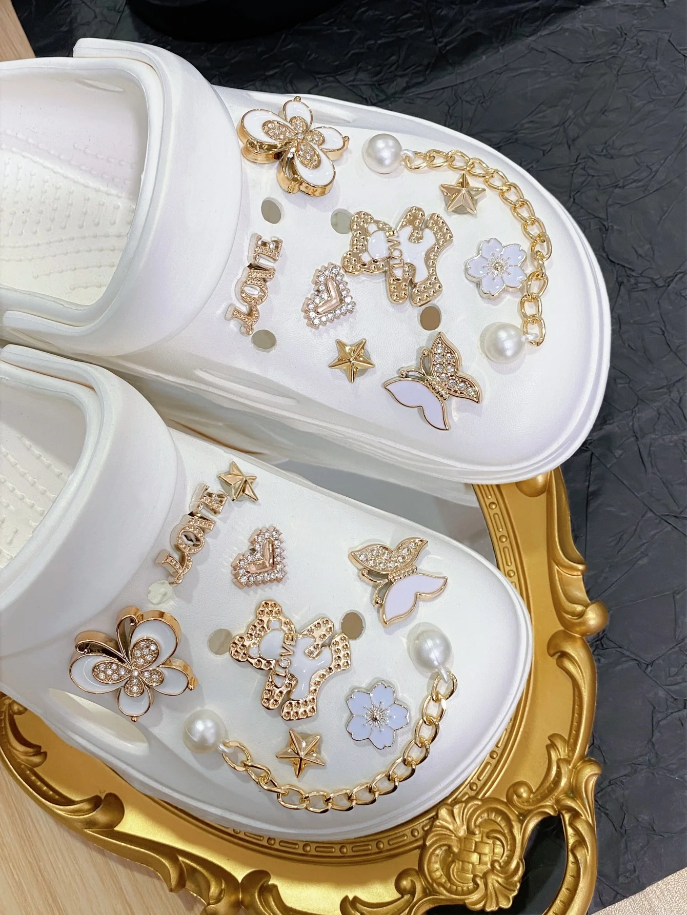 18 pcs of elegant artificial pearl bow and rhinestone bear shoe charms, ABS rhinestone white bow DIY decoration, suitable for
18 pcs of elegant artificial pearl bow and rhinestone bear shoe charms, ABS rhinestone white bow DIY decoration, suitable for