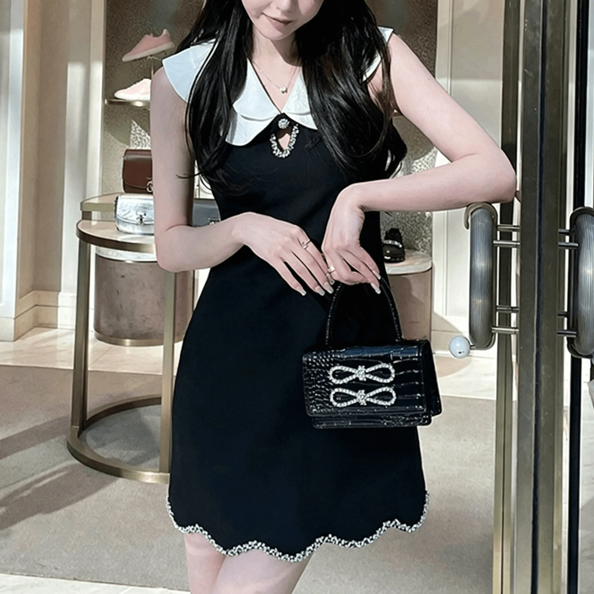 French Sweet Doll Collar A-Line Dress Butterfly Knot Rhinestone Inlay Sleeveless High Waist Mini Dresses Street y2k Wear Fashion
French Sweet Doll Collar A-Line Dress Butterfly Knot Rhinestone Inlay Sleeveless High Waist Mini Dresses Street y2k Wear Fashion