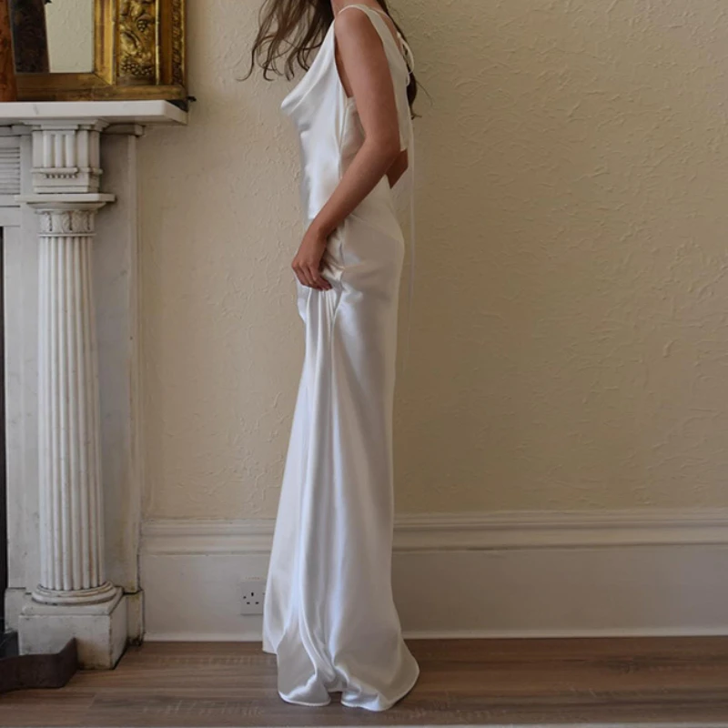 Women's silk satin long dress, white ribbon, sexy, elegant, swivel neck, bare back, new beach dress, holiday, 2025
Women's silk satin long dress, white ribbon, sexy, elegant, swivel neck, bare back, new beach dress, holiday, 2025
