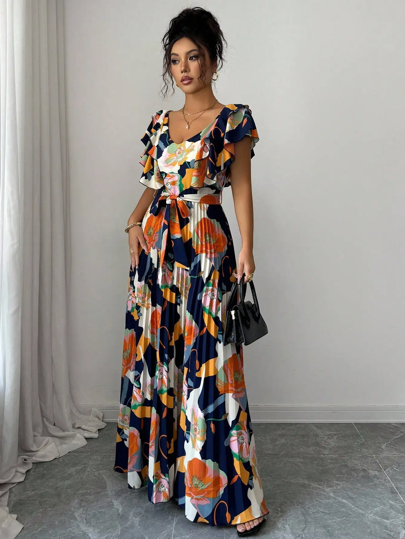 V-Neck Floral Print Ruffle Sleeve A-Line Pleated Maxi Dress For Women
V-Neck Floral Print Ruffle Sleeve A-Line Pleated Maxi Dress For Women