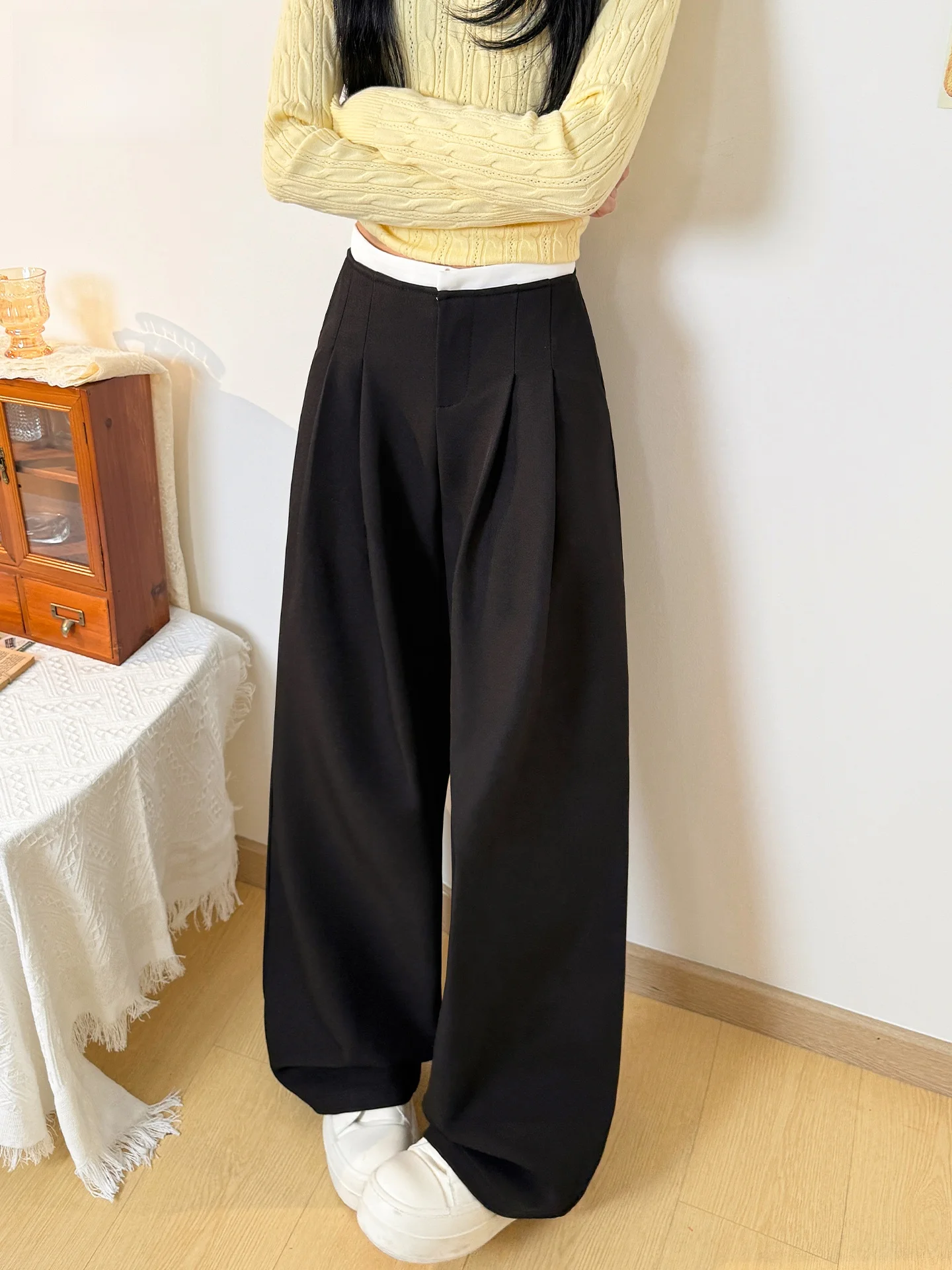 Black American Retro Drapey Casual Pants Women's Loose Slimming Color Block Waist Straight Leg Trousers Spring Summer New Arr...
Black American Retro Drapey Casual Pants Women's Loose Slimming Color Block Waist Straight Leg Trousers Spring Summer New Arr...