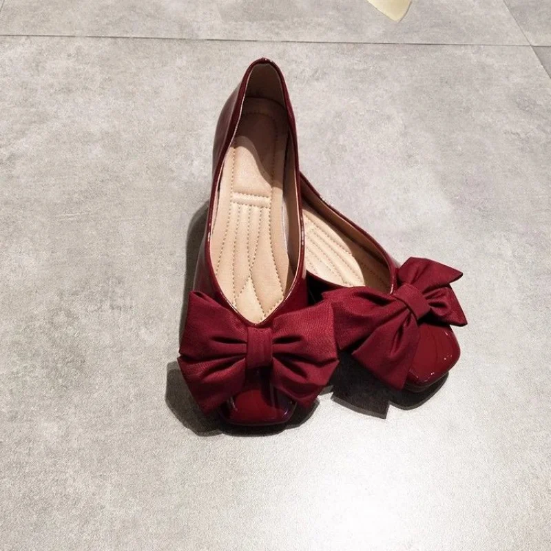 2025 Spring/Fall New Square-Toe Ballet Flats -Glossy Bow Decor Slip-On Flats, Comfortable Casual Work Shoes for Women
2025 Spring/Fall New Square-Toe Ballet Flats -Glossy Bow Decor Slip-On Flats, Comfortable Casual Work Shoes for Women