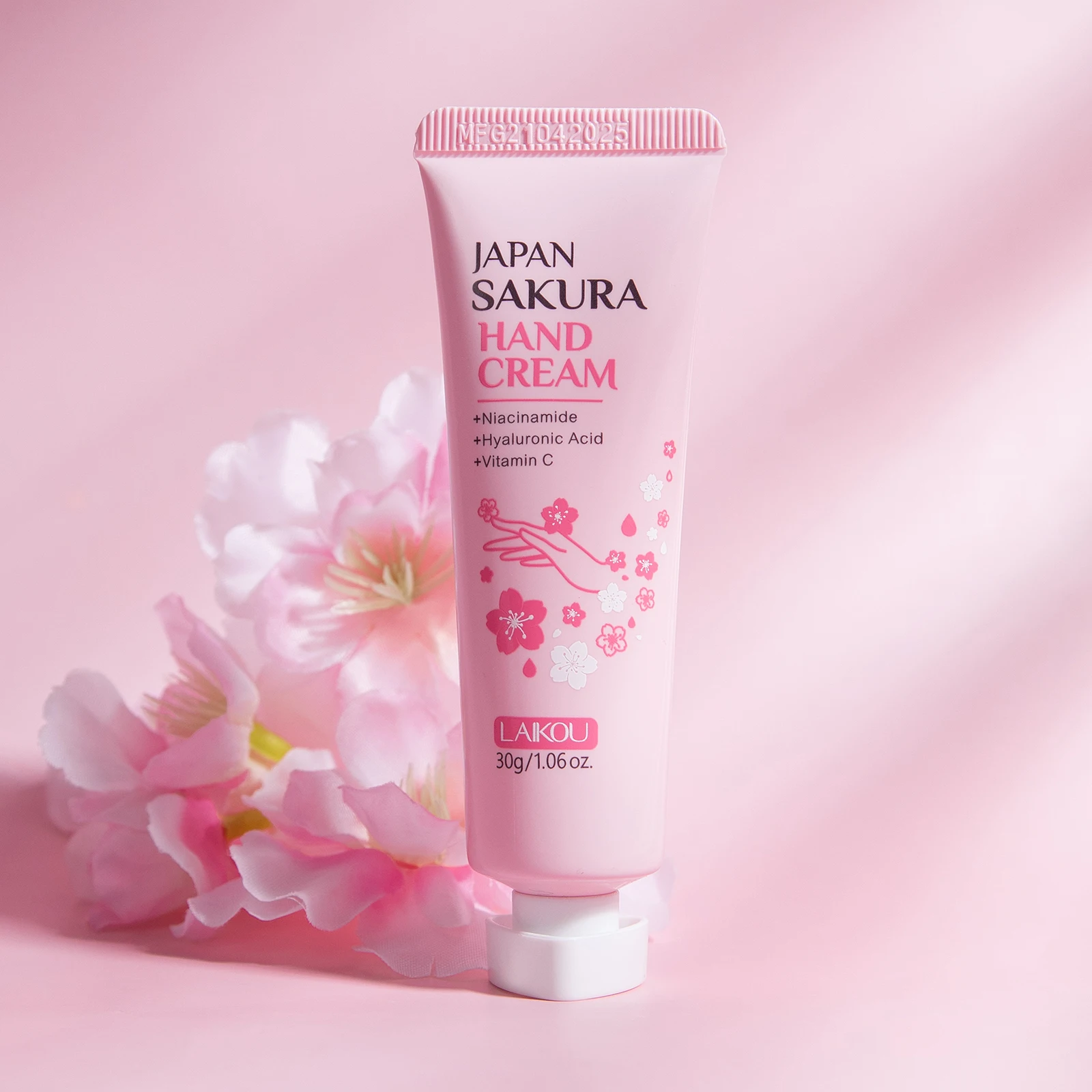 LAIKOU Japan Sakura Hand Cream 30g Long-lasting Hydrating Brightening Refreshing Scent Hand Moisturizer
LAIKOU Japan Sakura Hand Cream 30g Long-lasting Hydrating Brightening Refreshing Scent Hand Moisturizer