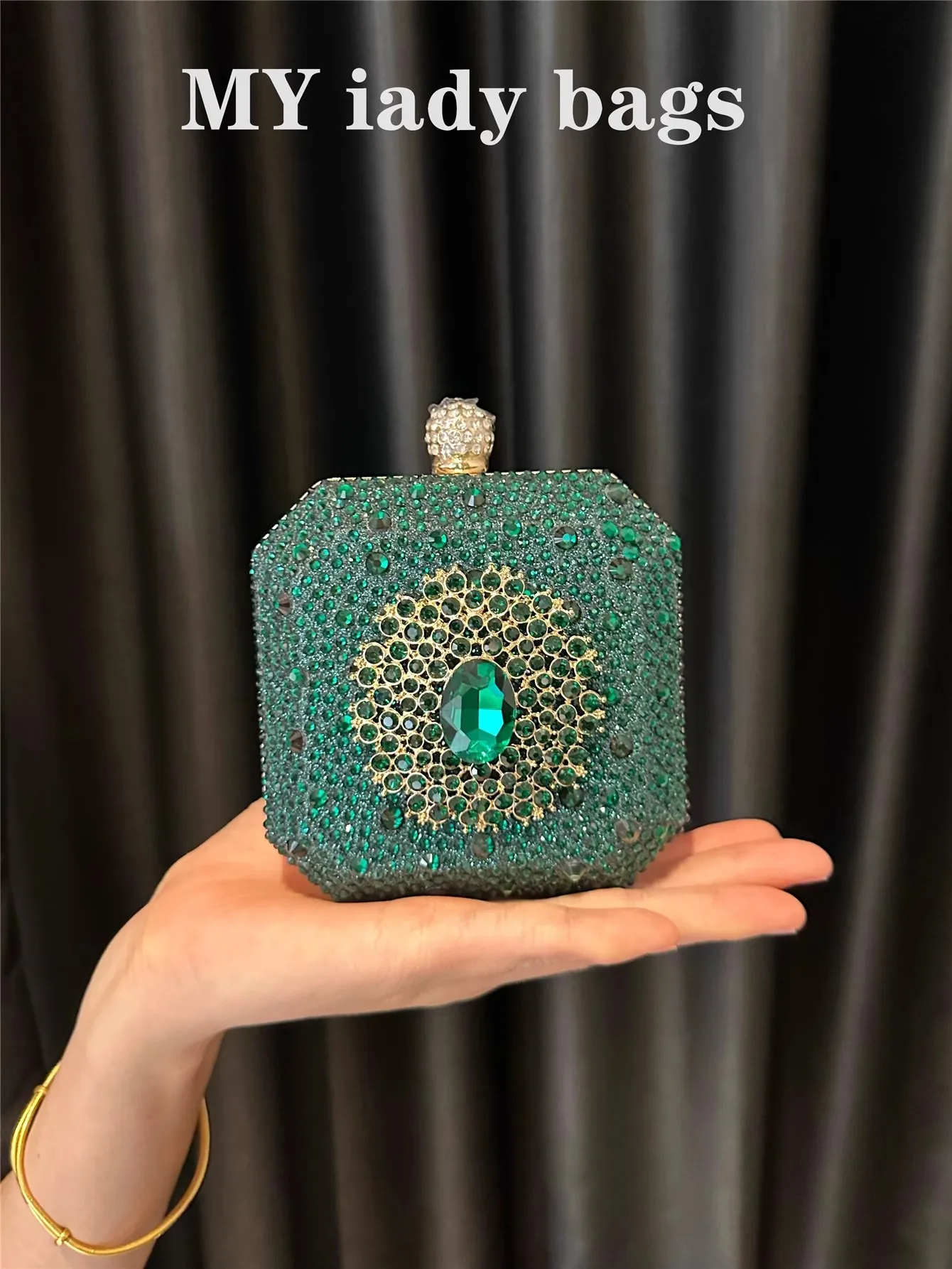 Glitter Shiny Mini Clutch Purse Wedding Party Exquisite Banquet Bag Luxury Women Handbag Crystal Rhinestones Diamond Evening Bag
Glitter Shiny Mini Clutch Purse Wedding Party Exquisite Banquet Bag Luxury Women Handbag Crystal Rhinestones Diamond Evening Bag