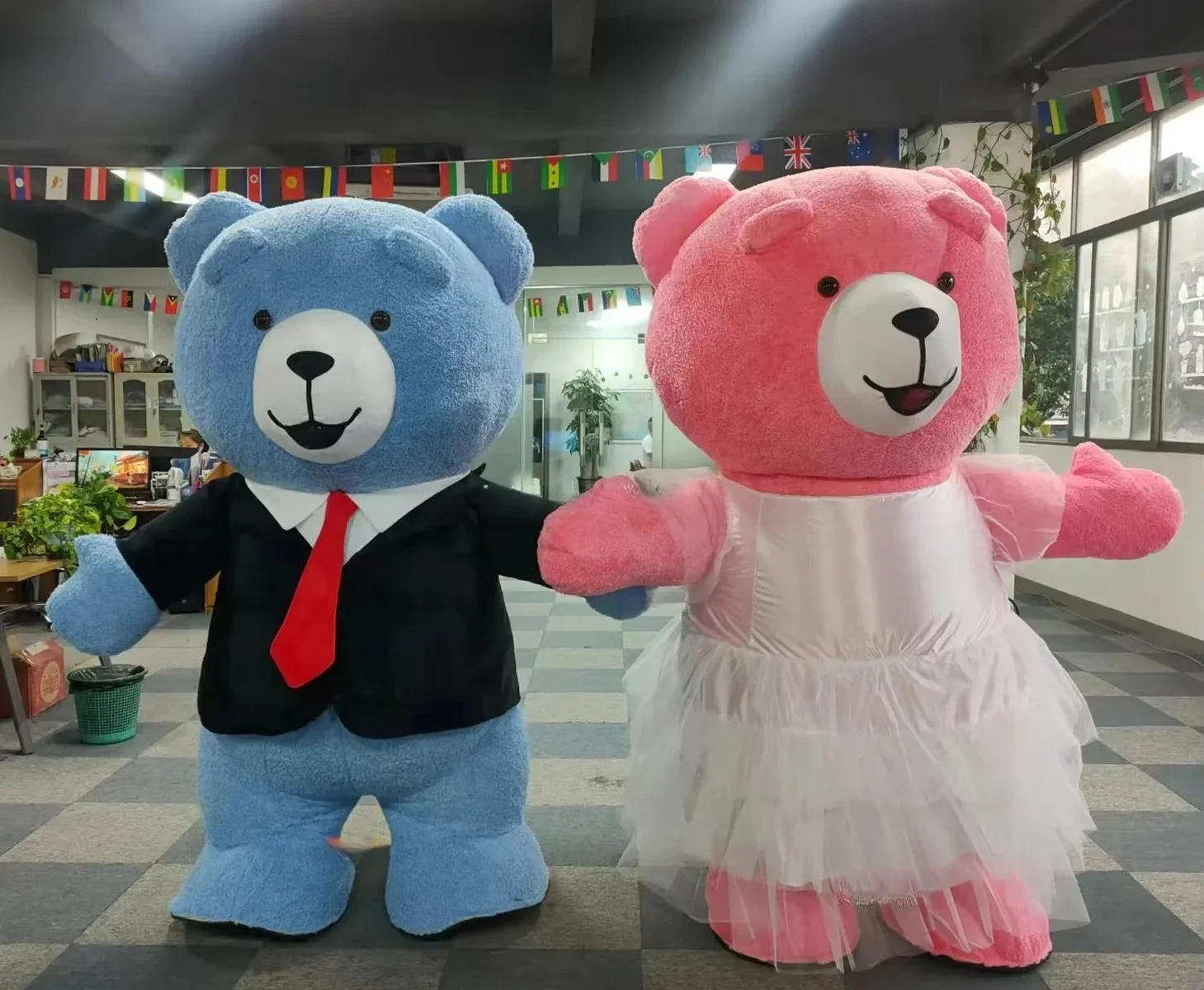 Inflatable Black Coat Blue Teddy Bear Mascot Costume Adults Advertising Blow Up Outfits Halloween Christmas Fancy Party Suits
Inflatable Black Coat Blue Teddy Bear Mascot Costume Adults Advertising Blow Up Outfits Halloween Christmas Fancy Party Suits