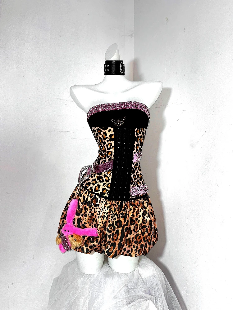Niche Designer Style Handmade Tube Top Corset Sexy Dress Suit
Niche Designer Style Handmade Tube Top Corset Sexy Dress Suit