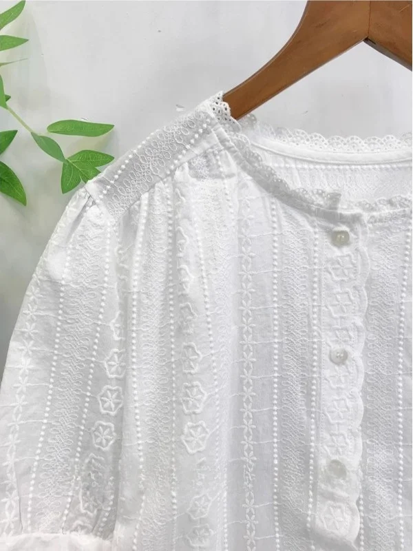 Summer Sweet Lace Collar ort Sve Cotton Embroidered irt Women's Ele Single Button irt Loose Fit Regular Length
Summer Sweet Lace Collar ort Sve Cotton Embroidered irt Women's Ele Single Button irt Loose Fit Regular Length