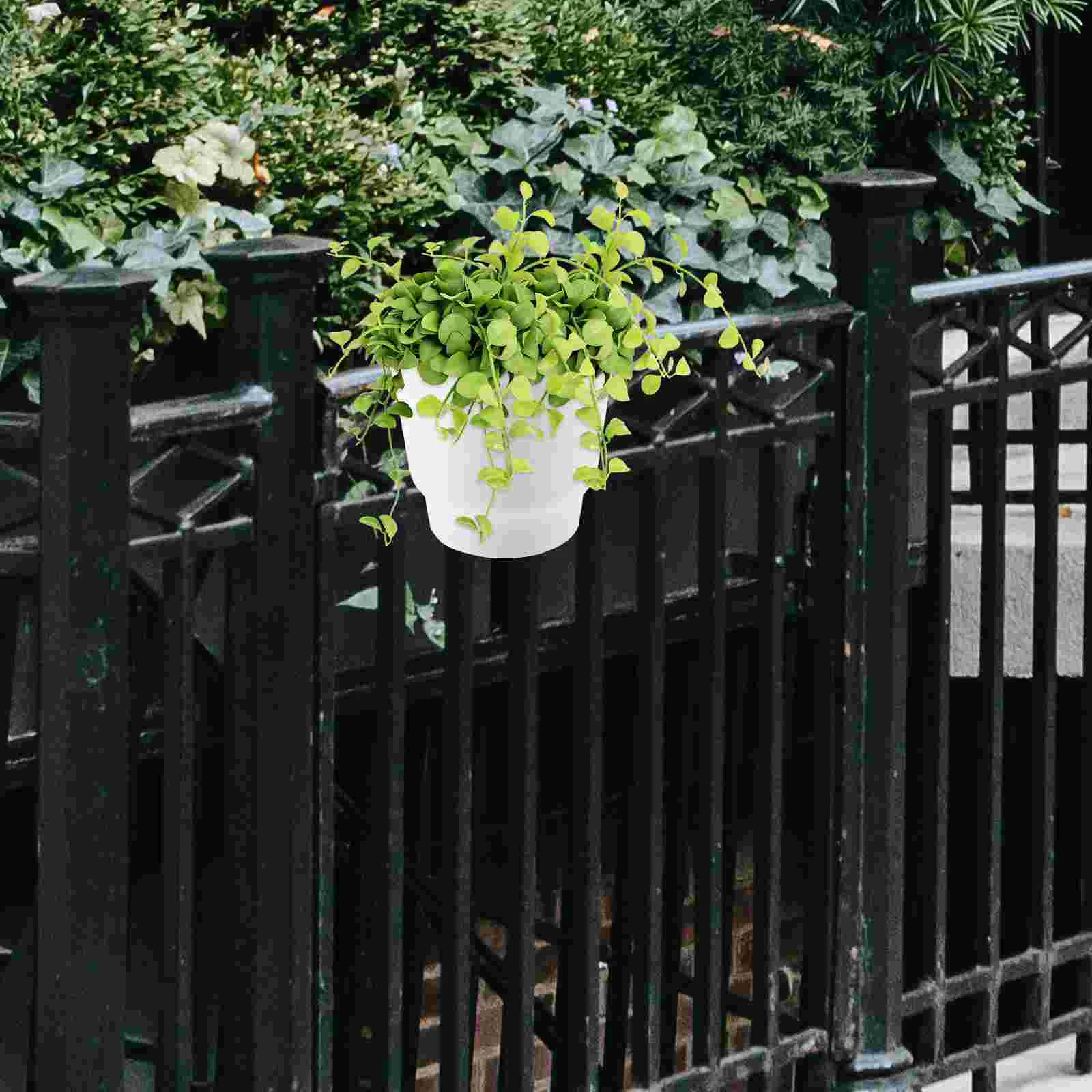 Hanging Flower Planter Water Storage Thickened Balcony Railing Plants Indoor Wall Hanging Planter Outdoor Black Round 2pcs
Hanging Flower Planter Water Storage Thickened Balcony Railing Plants Indoor Wall Hanging Planter Outdoor Black Round 2pcs