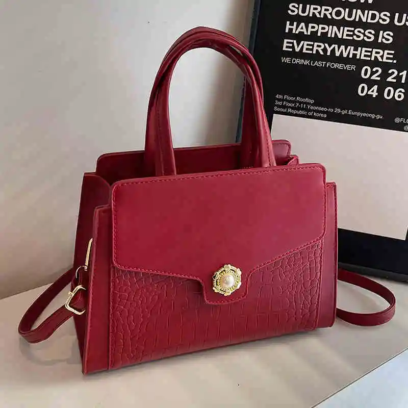 Luxury Women's Wedding Bag Texture PU Large Capacity Wedding Handbag Temperament Red Bridal Crossbody Bags Birthday Gift
Luxury Women's Wedding Bag Texture PU Large Capacity Wedding Handbag Temperament Red Bridal Crossbody Bags Birthday Gift