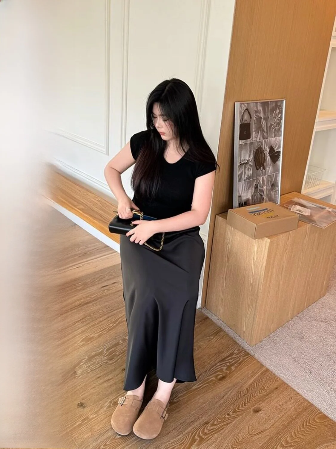 NINI ONE Satin Fish Tail Skirt Elegant plus Size Silklike Versatile Slimming High Waist A-Line Midi Skirt for Women
NINI ONE Satin Fish Tail Skirt Elegant plus Size Silklike Versatile Slimming High Waist A-Line Midi Skirt for Women