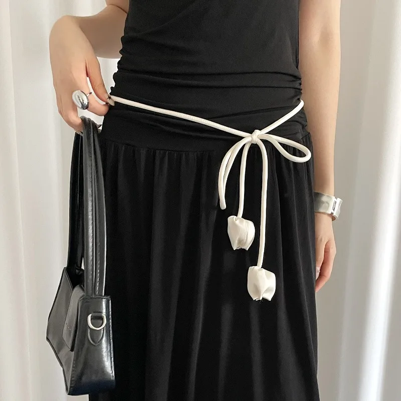 Элегантный темпераментный пояс с розой, аксессуар для женского платья нового стиля 2025 года, повседневная и модная универсальная поясная цепочка
Элегантный темпераментный пояс с розой, аксессуар для женского платья нового стиля 2025 года, повседневная и модная универсальная поясная цепочка