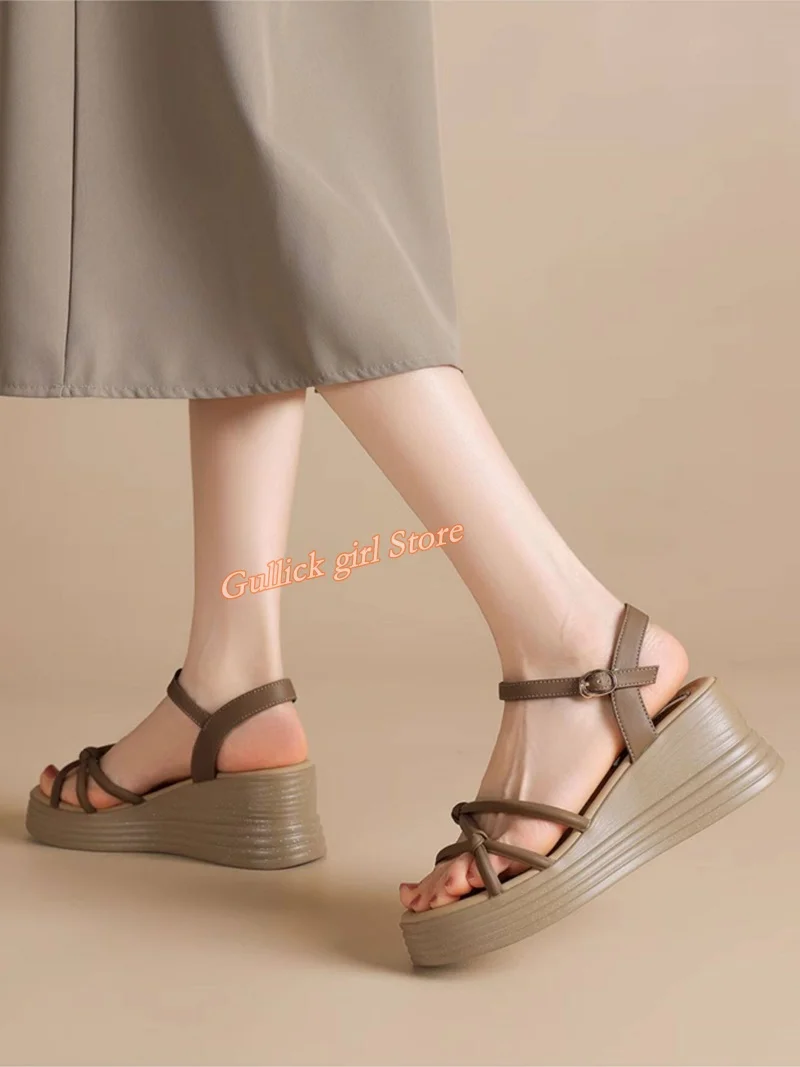 Thick Soled Wedge Sandals for Women 2026 Summer New Item One-piece Belt Match Skirt Roman Sandals Beach Shoes Strappy Open Toe
Thick Soled Wedge Sandals for Women 2026 Summer New Item One-piece Belt Match Skirt Roman Sandals Beach Shoes Strappy Open Toe