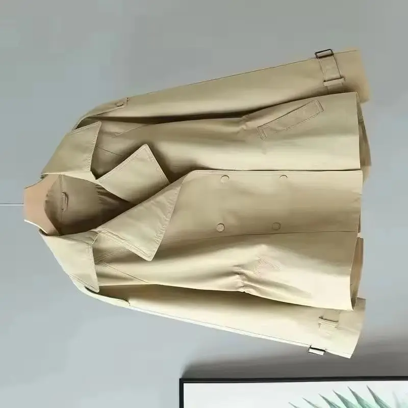 Весна-осень 2026, ветровка на подкладке в британском стиле, женская новая куртка, короткий плащ, женская корейская верхняя одежда, пальто-джокер, топы
Весна-осень 2026, ветровка на подкладке в британском стиле, женская новая куртка, короткий плащ, женская корейская верхняя одежда, пальто-джокер, топы