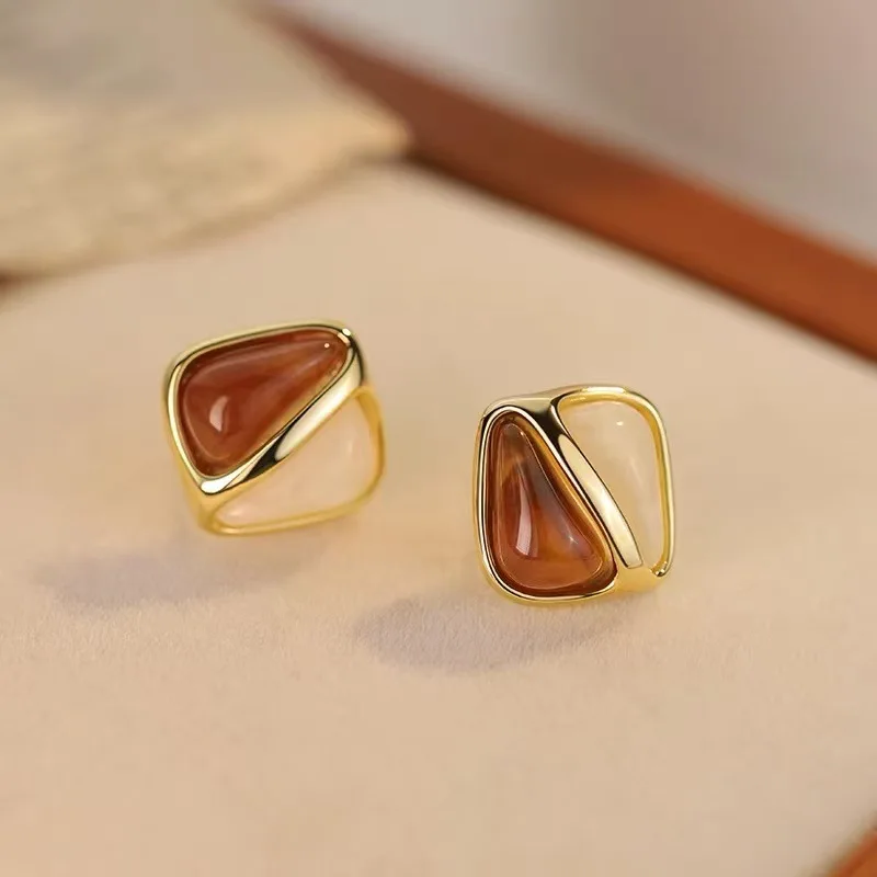 Real 925 Sterling Silver Square Geometric 14K Gold Stud Earrings For Women Trendy Fine Jewelry Light Luxury Accessories
Real 925 Sterling Silver Square Geometric 14K Gold Stud Earrings For Women Trendy Fine Jewelry Light Luxury Accessories