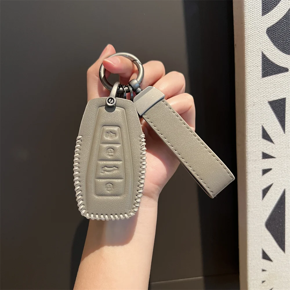 For Geely Coolray Atlas Boyue NL3 Emgrand X7 EX7 SUV GT GC9 Borui Leather Car Key Case Cover Shell Keychain Holder Accessories
For Geely Coolray Atlas Boyue NL3 Emgrand X7 EX7 SUV GT GC9 Borui Leather Car Key Case Cover Shell Keychain Holder Accessories