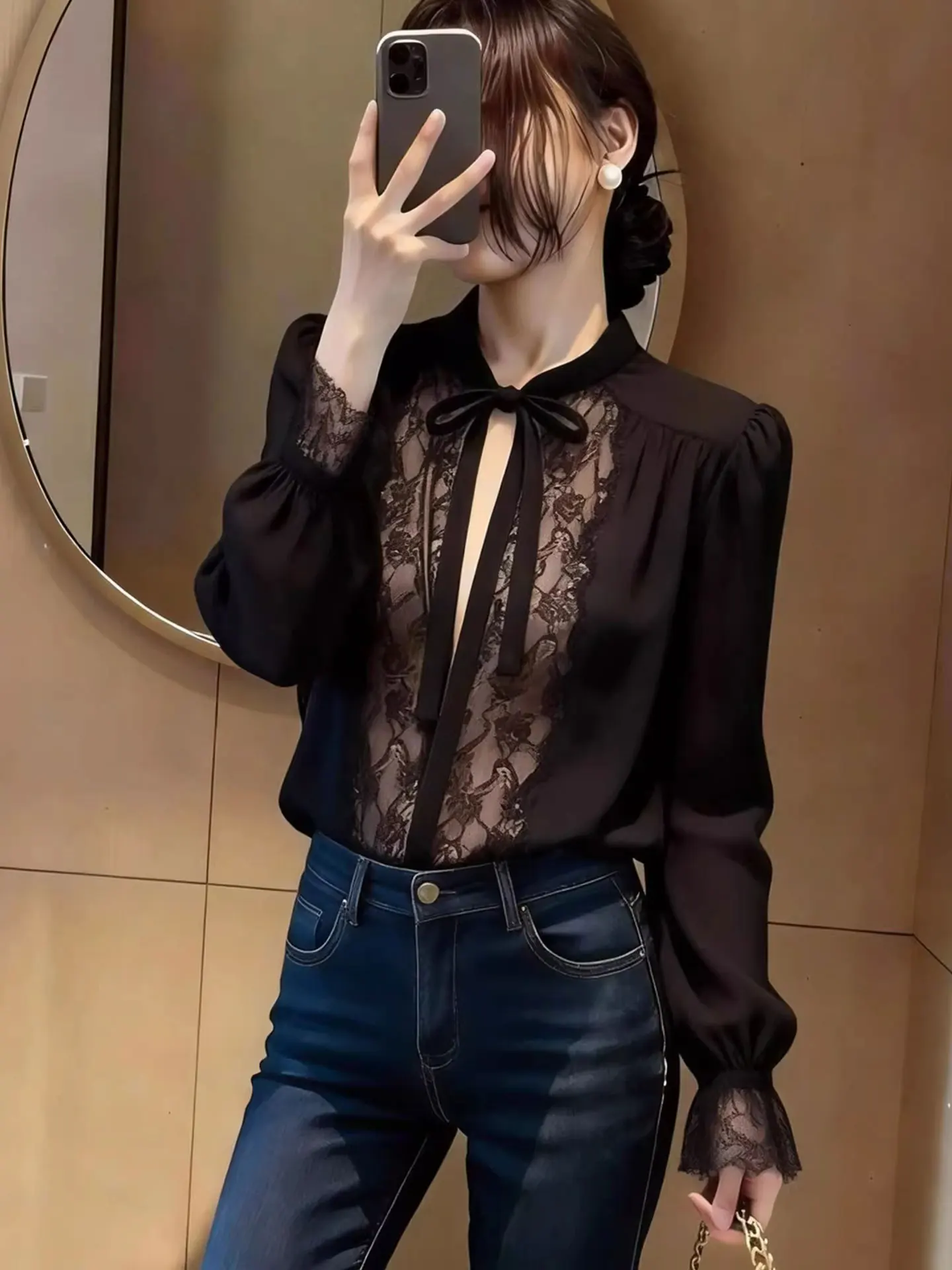 Elegant Lace Splice Long Sleeve Shirt Spring Fashionable High-End Feeling Commute Style Korean Version Loose Fit Knot
Elegant Lace Splice Long Sleeve Shirt Spring Fashionable High-End Feeling Commute Style Korean Version Loose Fit Knot