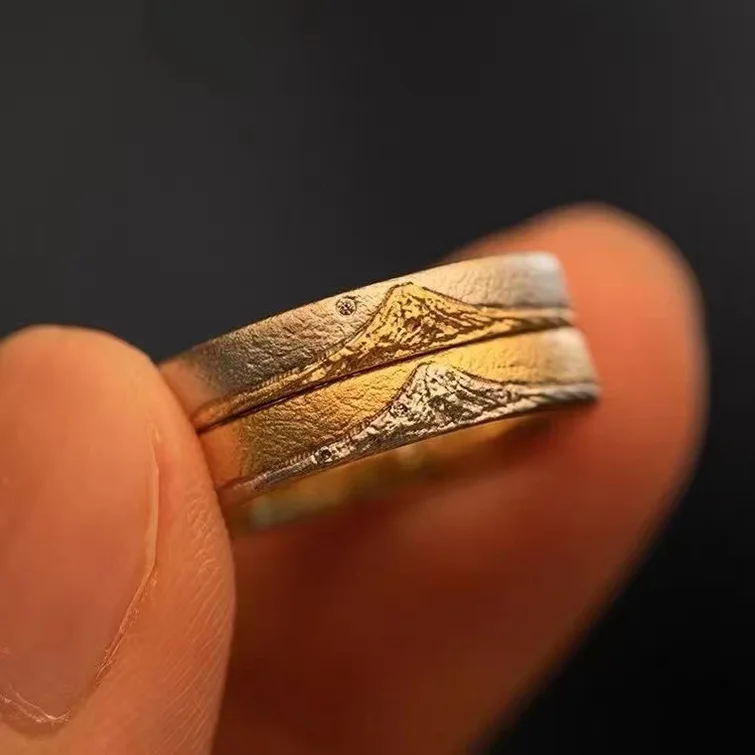 Кольцо из серебра 925 пробы с открытым пальцем, горное винтажное золотое геометрическое штабелируемое элегантное кольцо для женщин и девочек, ювелирные изделия, подарок, Прямая поставка, оптовая продажа
Кольцо из серебра 925 пробы с открытым пальцем, горное винтажное золотое геометрическое штабелируемое элегантное кольцо для женщин и девочек, ювелирные изделия, подарок, Прямая поставка, оптовая продажа