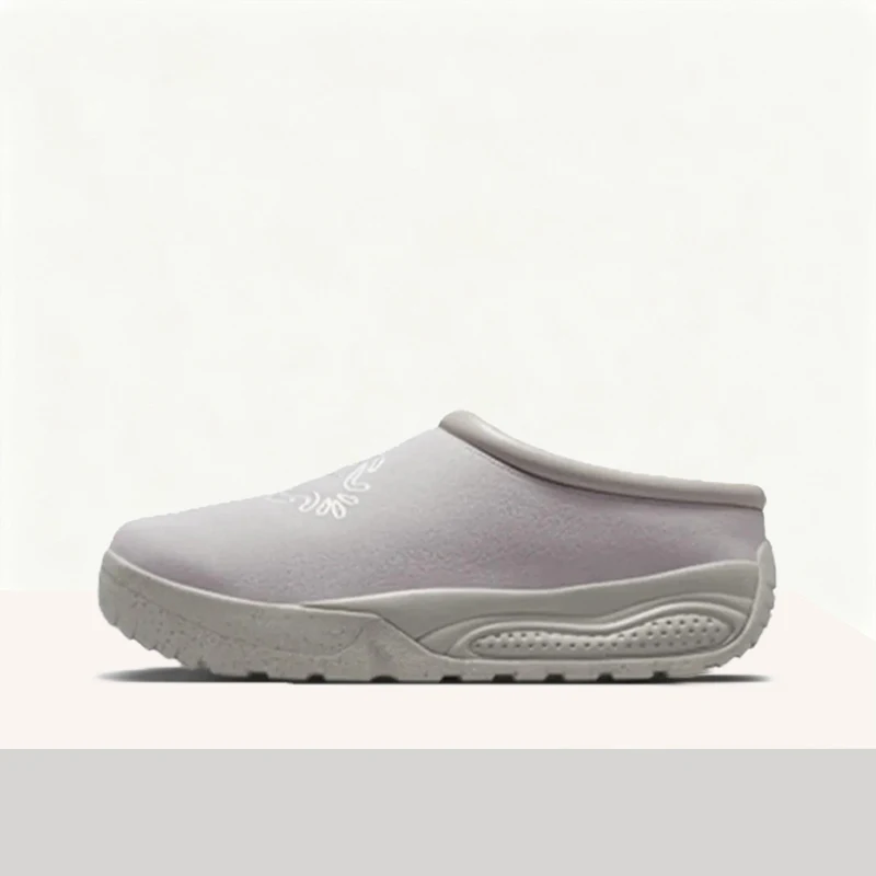 Nike ACG Rufus Slip-On Mules Comfortable, Versatile, and Perfect for Everyday Casual Wear—Unisex Style in Light Gray IM4953-001
Nike ACG Rufus Slip-On Mules Comfortable, Versatile, and Perfect for Everyday Casual Wear—Unisex Style in Light Gray IM4953-001