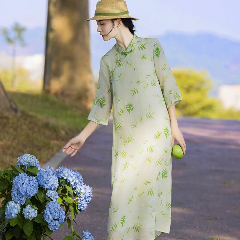Ramie dress, improved cheongsam collar, Chinese style retro A-shaped skirt, fashionable and casual, versatile, simple temperamen
Ramie dress, improved cheongsam collar, Chinese style retro A-shaped skirt, fashionable and casual, versatile, simple temperamen