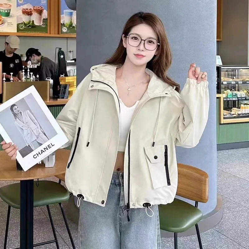 Hooded Windbreaker Jacket Women 2026New Spring Autumn Coat Ladies Work Clothes Short Outwear Loose Casual Joker Outcoat Lady Top
Hooded Windbreaker Jacket Women 2026New Spring Autumn Coat Ladies Work Clothes Short Outwear Loose Casual Joker Outcoat Lady Top