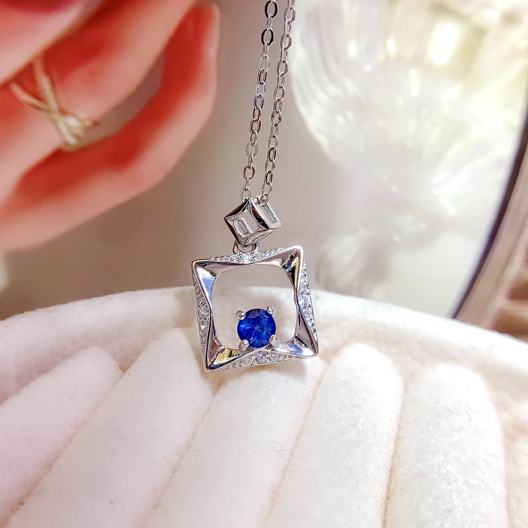 Natural sapphire pendant necklace, 925 silver exquisite style, best-selling quality, classic style of women's gem pendant
Natural sapphire pendant necklace, 925 silver exquisite style, best-selling quality, classic style of women's gem pendant