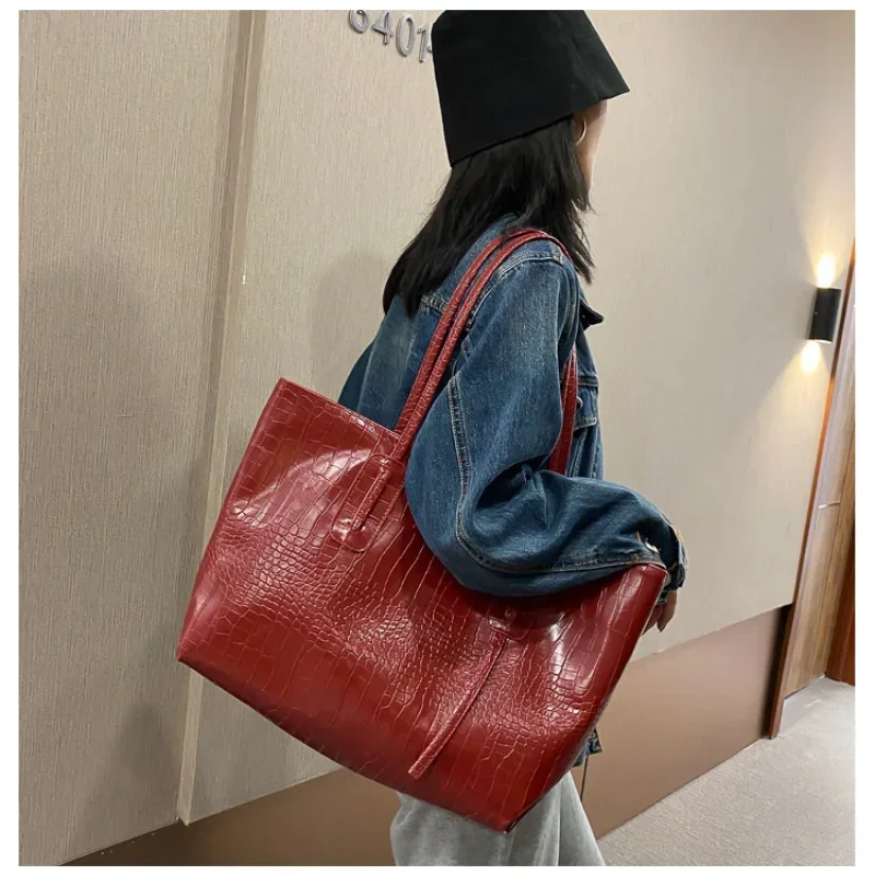 Women Tote Bags Pu Leather Large Capacity Crossbody Bag Solid Color College Students Underarm Bag Simple Commuter Handbag
Women Tote Bags Pu Leather Large Capacity Crossbody Bag Solid Color College Students Underarm Bag Simple Commuter Handbag