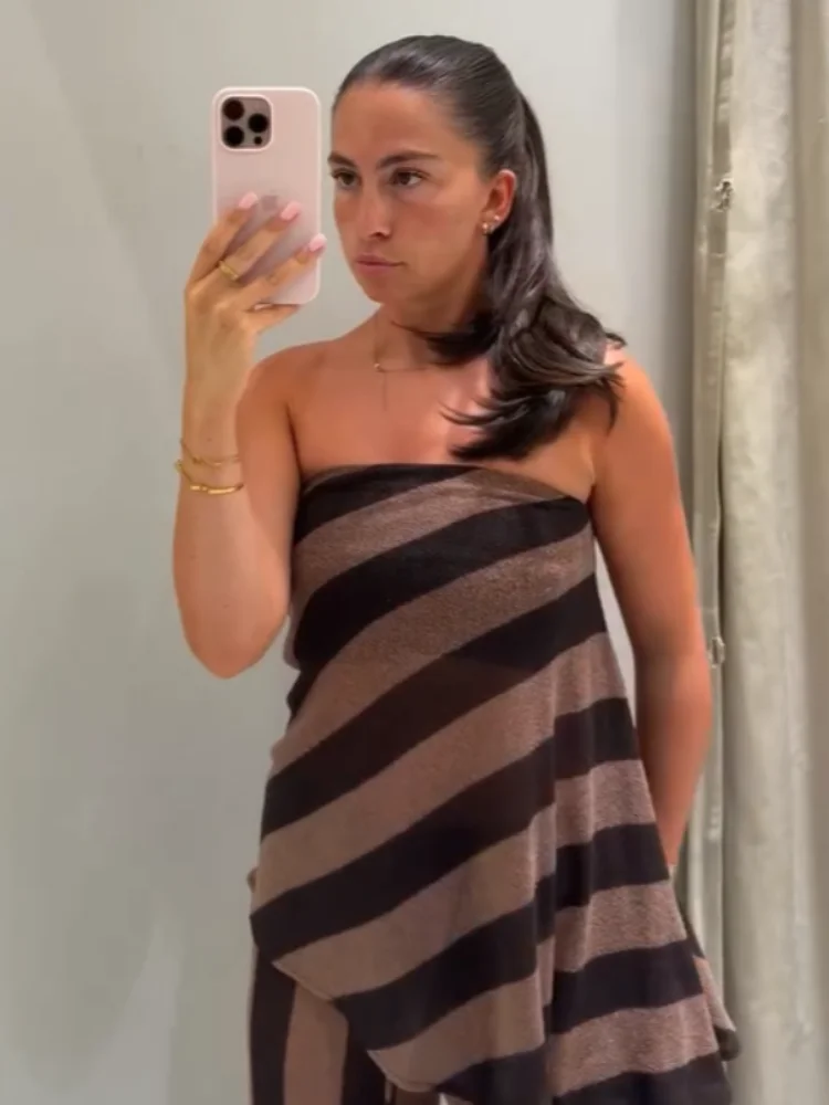 Women Off-shoulder Sleeveless Asymmetrical Hem Strapless Tube Tops Beige Black Striped Loose-fit Pants Retro Streetwear Outfits
Women Off-shoulder Sleeveless Asymmetrical Hem Strapless Tube Tops Beige Black Striped Loose-fit Pants Retro Streetwear Outfits