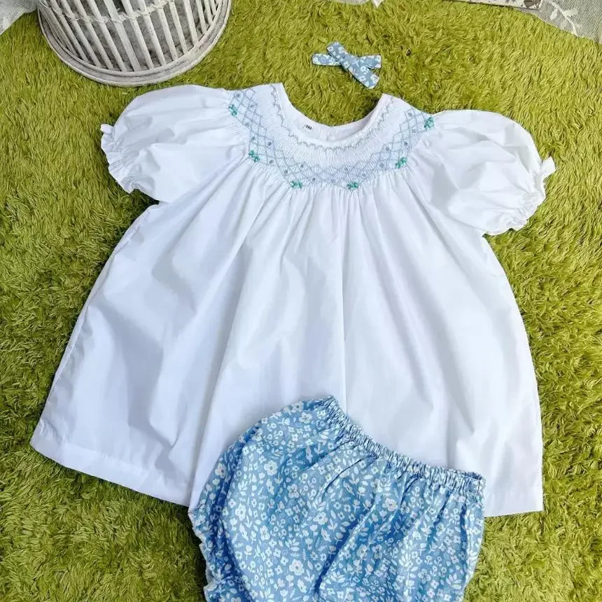 Summer Children's Spanish Vintage Handmade Smoked Embroidery Princess Frocks Birthday Baptism Party Girls Casual Dress A4055
Summer Children's Spanish Vintage Handmade Smoked Embroidery Princess Frocks Birthday Baptism Party Girls Casual Dress A4055