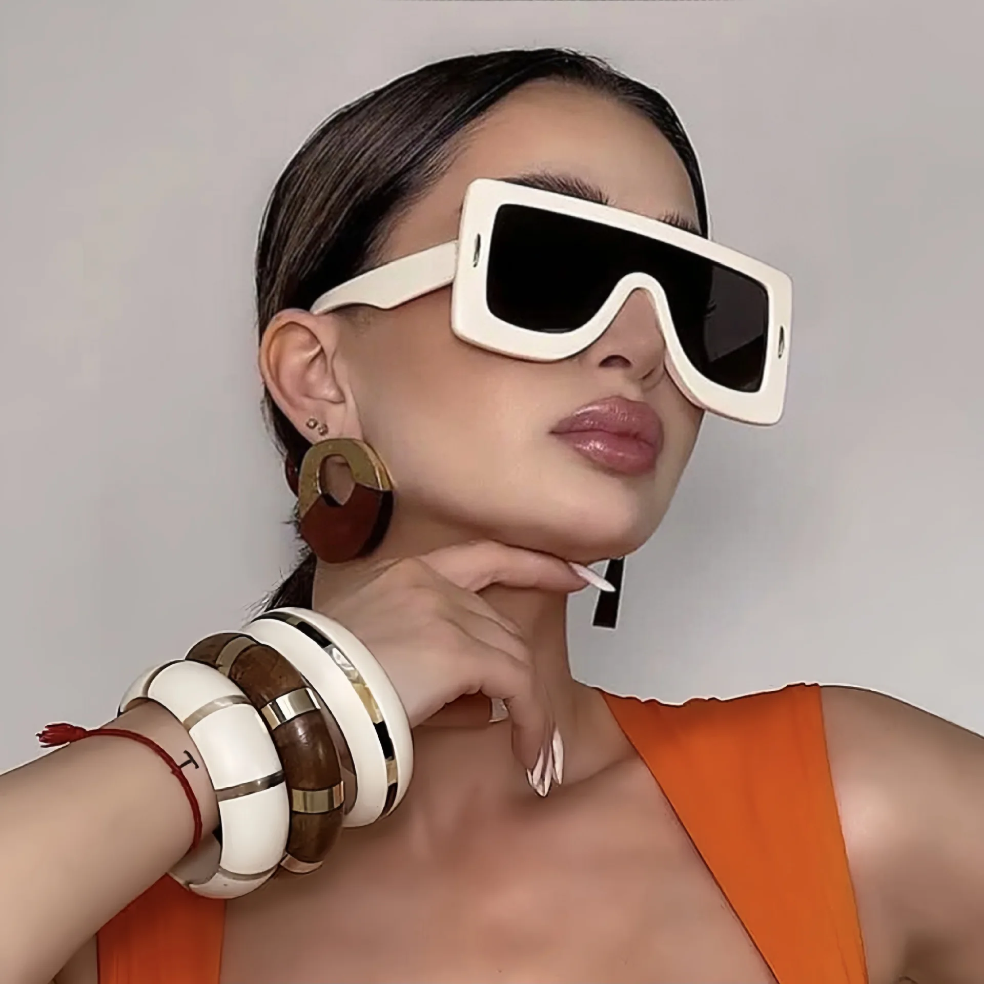 NEW Punk One Piece Sunglasses 2000'S Women Men Y2K Hip Hop Luxury Brand Sun Glasses UV400 Unisex Shades Eyewear
NEW Punk One Piece Sunglasses 2000'S Women Men Y2K Hip Hop Luxury Brand Sun Glasses UV400 Unisex Shades Eyewear