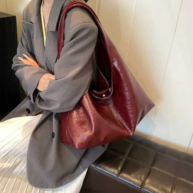 Fashion Leather Tote Bag for Women 2025 Trend Female Simple Large High Capacity Shoulder Bag Women Handbags Messenger Bags
Fashion Leather Tote Bag for Women 2025 Trend Female Simple Large High Capacity Shoulder Bag Women Handbags Messenger Bags