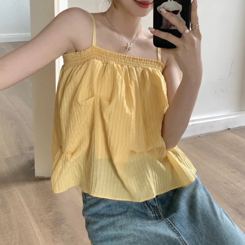 Tube Top Suspender Vest 2025 Summer French Short Paragraph with A Shoulder Women's Doll Shirt.
Tube Top Suspender Vest 2025 Summer French Short Paragraph with A Shoulder Women's Doll Shirt.