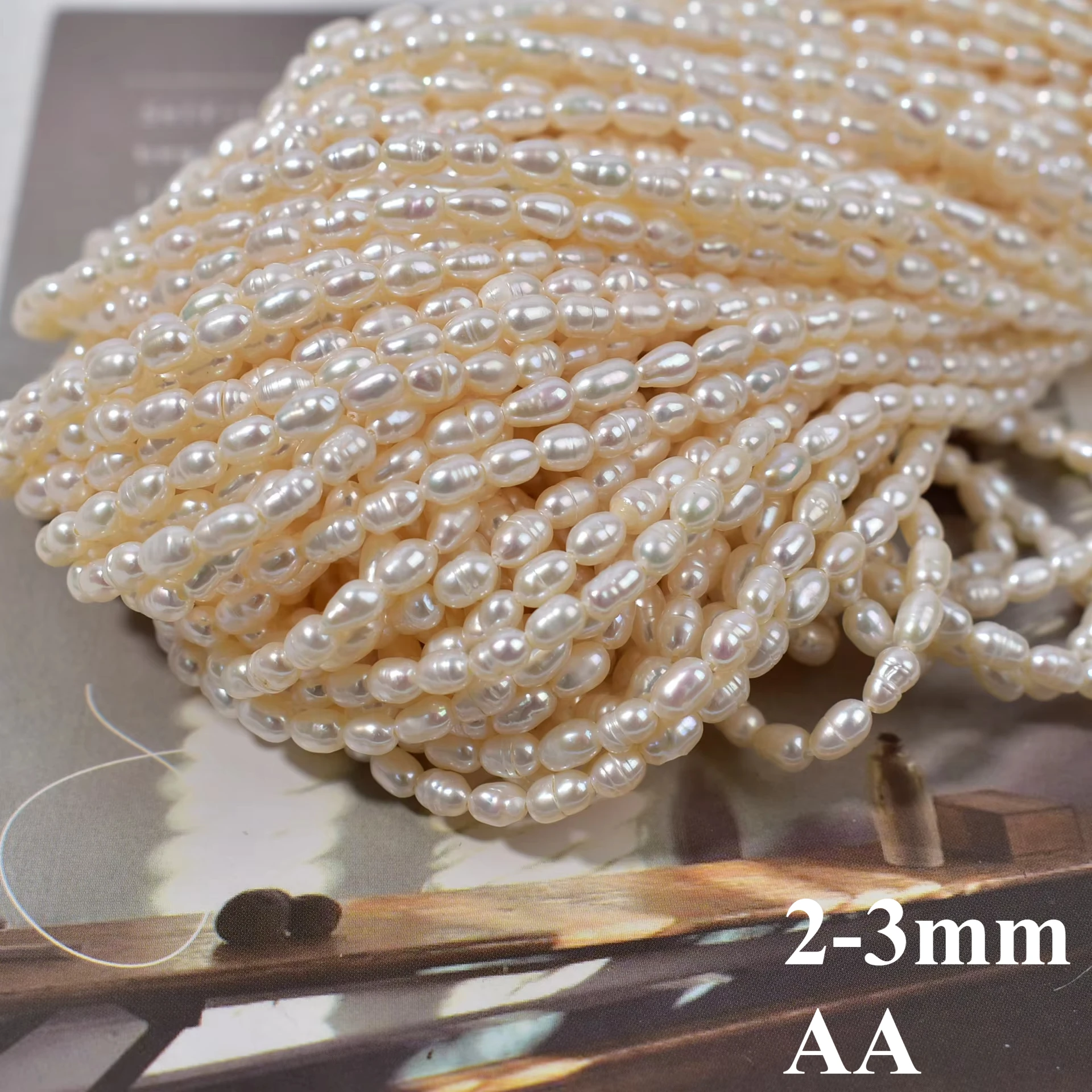 2-3mm AANatural Radiant Freshwater White Rice Pearl Radiantly Beautiful Rare Bead Jewelry Make DIY Necklace Bracelet Accessories
2-3mm AANatural Radiant Freshwater White Rice Pearl Radiantly Beautiful Rare Bead Jewelry Make DIY Necklace Bracelet Accessories
