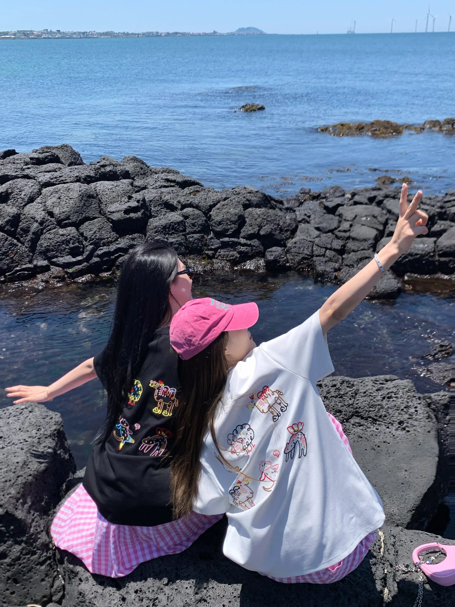 Очаровательная футболка с вышивкой, оригинальный дизайн, детская, забавная, из смесового хлопка и полиэстера, с коротким рукавом, круглым вырезом, повседневный топ
Очаровательная футболка с вышивкой, оригинальный дизайн, детская, забавная, из смесового хлопка и полиэстера, с коротким рукавом, круглым вырезом, повседневный топ