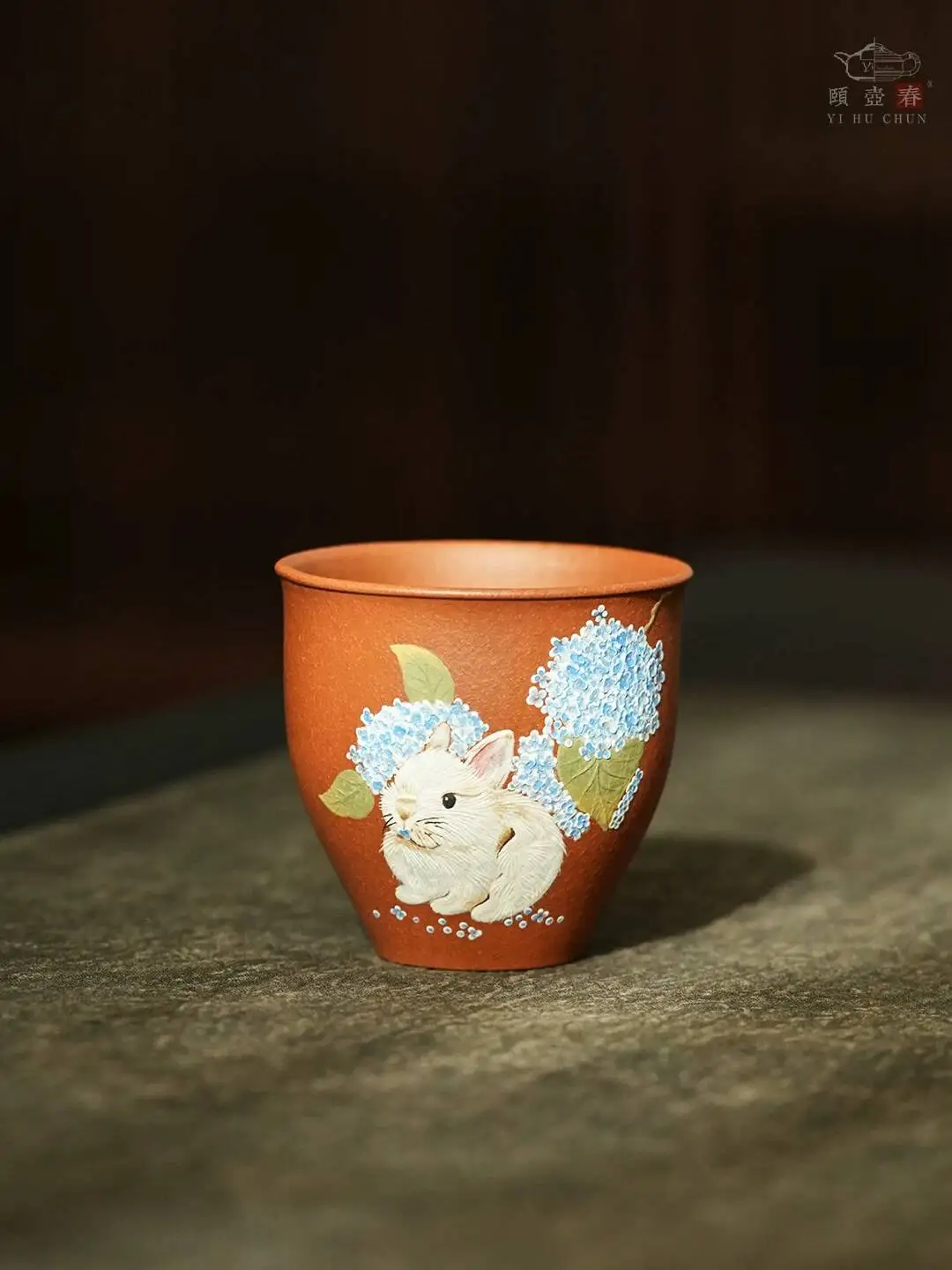 Yihu Chun High-End Purple Cup, Jade Rabbit Hydrangea Tea 150C, Hand-Painted Old Duan Clay Premium Master Cup
Yihu Chun High-End Purple Cup, Jade Rabbit Hydrangea Tea 150C, Hand-Painted Old Duan Clay Premium Master Cup