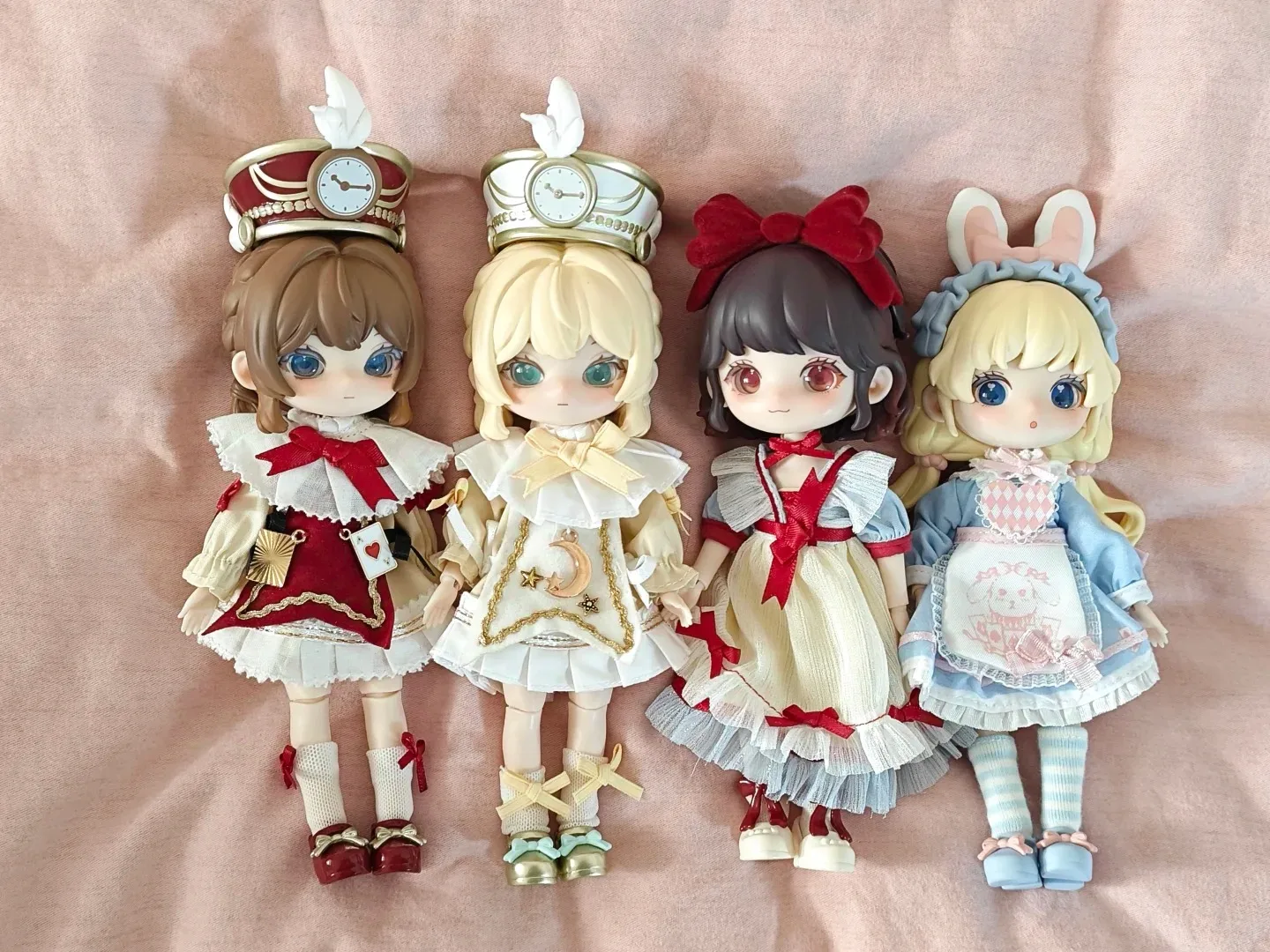 Liroro Fairy Tale House Series слепая коробка подвижная 12-точечная шарнирная кукла Bjd милые фигурки фигурка таинственная настольная подарочная игрушка
Liroro Fairy Tale House Series слепая коробка подвижная 12-точечная шарнирная кукла Bjd милые фигурки фигурка таинственная настольная подарочная игрушка