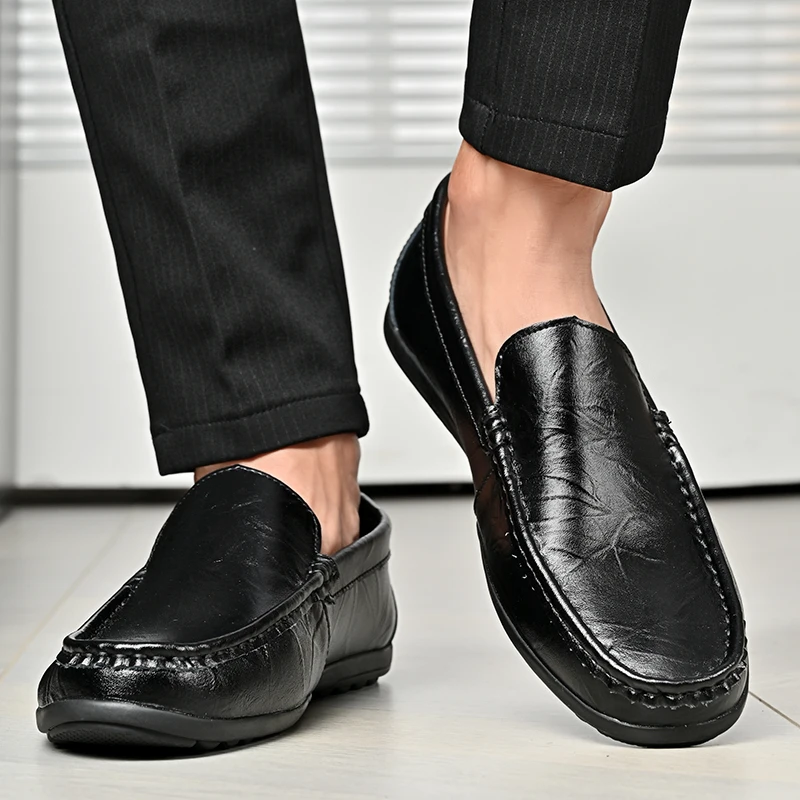 Men's flat bottomed leather shoes Comfortable flat bottom Daily office driving Outdoor leisure walking adult gentleman loafer
Men's flat bottomed leather shoes Comfortable flat bottom Daily office driving Outdoor leisure walking adult gentleman loafer